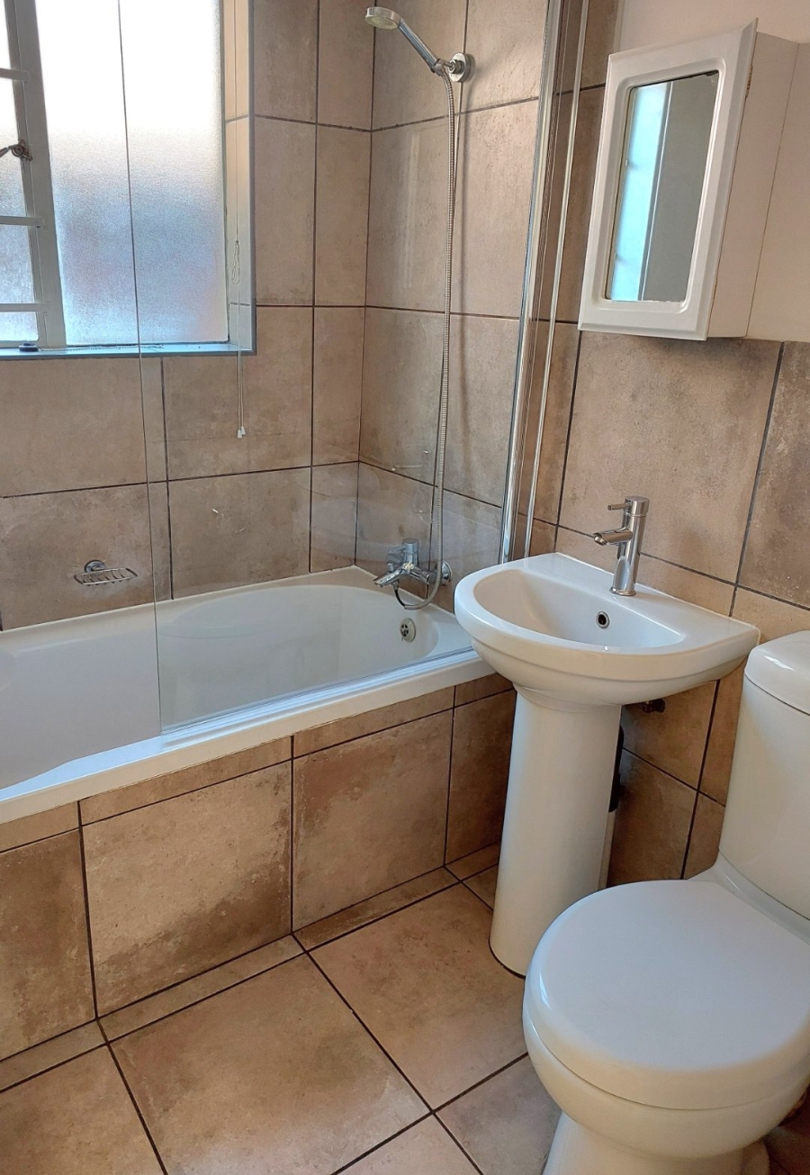 2 Bedroom Property for Sale in Ngwenya River Estate North West